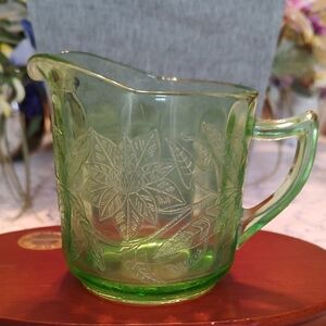 JEANNETTE GLASS CO. FLORAL POINSETTIA GREEN CREAMER